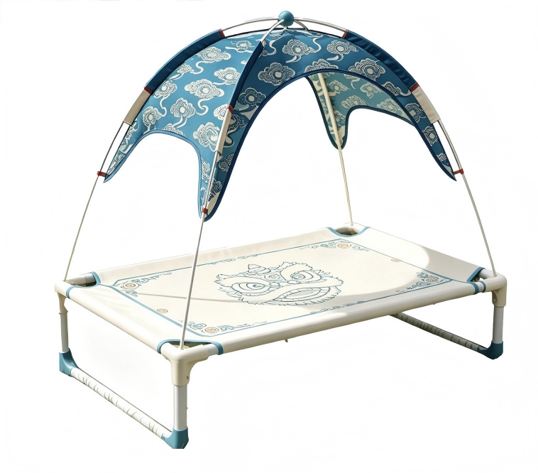 CW106 canopy elevated pet cot in a realistic pet-use scene
